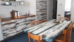 Modern stylish 2 bedroom holiday apartment