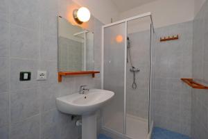 International Seaview Apartments