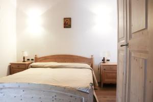 Triple Room with Private Bathroom room in Agriturismo La Bella