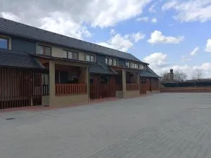 New Apartment Apartament modern recent construit Modern újépítésű társasházi lakrész - Şumuleul