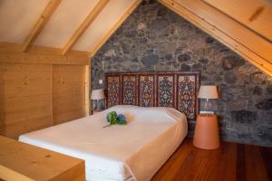 Palheiros do Serrado by Real Vision