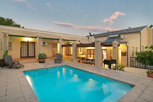 Js Audacious Living Montagu Self Catering