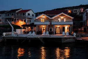 Apartments Ponta Krasici - 4hvězdičkové hotely ve městě Tivat