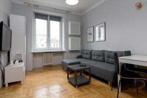 Grójecka Stara Ochota Apartment by BookingHost