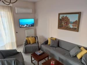Sea view,big and comfortable appartment in Voula