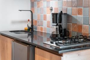 Loft equipado en Poblado cerca de Envigado FRN107 By Roots Rentals