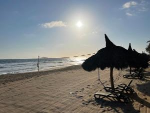 a pie de playa con hermosa vista by G P S rentas