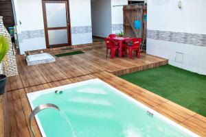 Casa com WiFi e Piscina perfeita em Camacari BA