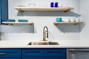 2208 Walk , MBS, DT ATL, Parking