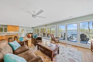 Overlook Chalet - Crown Point