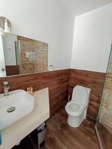 HOP ODAIBA exclusiva laguna y playa en Chincha