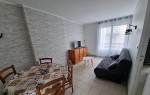 Appartements Appartement 39m2 1chbre 1er etage 4 personnes proche plage : photos des chambres