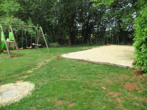 Maisons de vacances Gite Mauzens-et-Miremont, 6 pieces, 10 personnes - FR-1-616-254 : photos des chambres