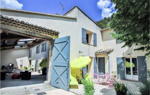 Maisons de vacances Beautiful Home In Merindol With Wifi, Private Swimming Pool And Outdoor Swimming Pool : photos des chambres