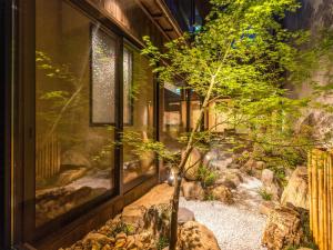 慶有魚·松家(Kyotofish·Matsuya)*经典松树中庭*鸭川畔独栋地暖百年町屋*门前高濑川