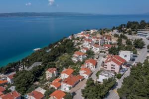 Apartments and rooms Vedra- parking