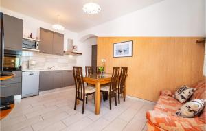 2 Bedroom Amazing Apartment In Modric