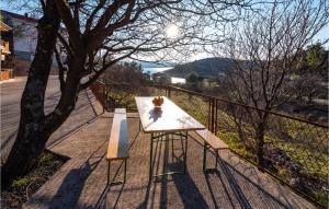 2 Bedroom Amazing Apartment In Modric 