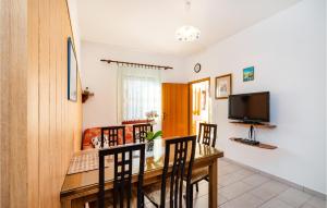 2 Bedroom Amazing Apartment In Modric