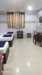 Sree Shanmuga lodge