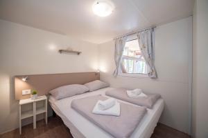 Mobile Home Cube - 3 Bedrooms, Terrace, Near Beach