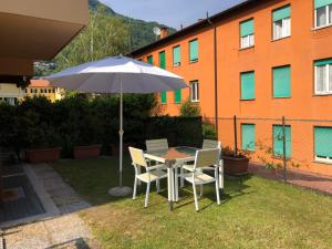 Terraced house on the lakeside of Gravedona - Larihome A04