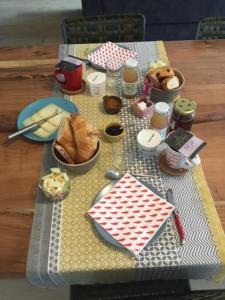 Chambre dhôtes avec piscine dans maison Basque avec petits-déjeuners