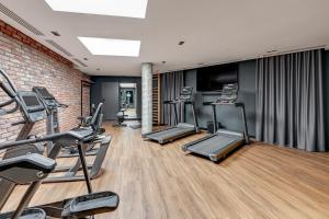 Downtown Apartments Chlebova Riverside - Parking & Gym