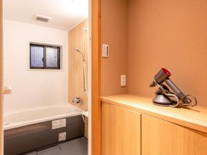 慶有魚·知恩(Kyotofish·Chion)*门前百年垂樱千年楠木知恩院唯一百年町屋*地暖赏庭浴缸