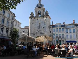 Appartements Appartement La Rochelle, 3 pieces, 6 personnes - FR-1-246-12 : photos des chambres