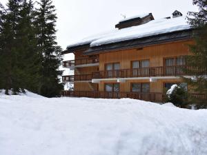 Studio cosy à Méribel, à 20m des pistes, avec balcon, casier à ski et accès facile aux navettes - FR-1-180-333