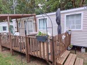 Campings Votre HOTE Anne Marie vous accueilles dans son logement familiale Mobile Home 6 personnes 3 chambres confortable proche d Europa Park a BOOFZHEIM dans CAMPING 3 Etoiles : photos des chambres