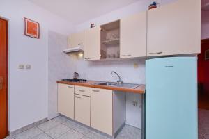 House Katarina with sea view and berth
