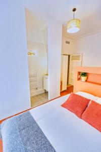 3 min à pied de la gare St Charles - 3 chambres avec Clim, SDB et TV