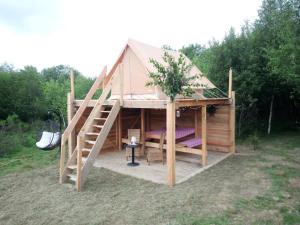 Tentes de luxe Tente bivouac Elevage Girbal : photos des chambres