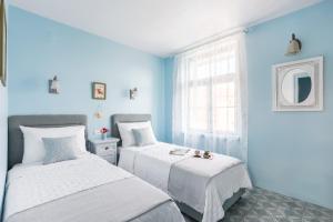 Blue Dreams Apartments In The Old Town With A Sea View