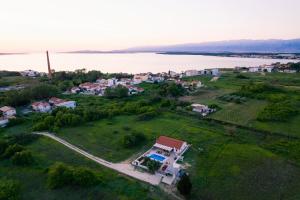 Villa Gode -secluded house with heated pool near the beach