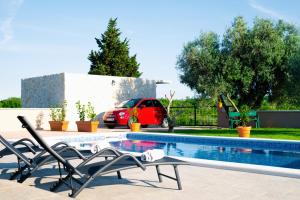 Villa Gode -secluded house with heated pool near the beach