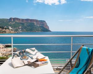 Hotel de La Plage - Mahogany - 3-star hotels in Cassis