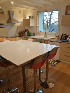 Maison avec vue Pyrénées et piscine chauffée