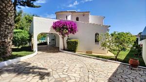 Villa Palmeira Galé Beach