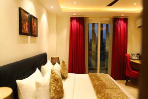 Hotel Malbork Inn Rajouri Garden Delhi - Couple Friendly Local IDs Accepted