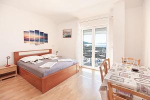 Apartments Tomic