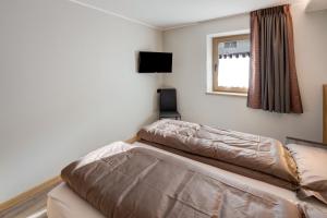 Snow Mountain Planet Suite House