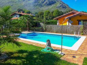 PDRA004R Mirando al Cuera AMARILLO Apto c piscina