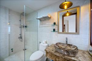 Phòng Đôi Cao Cấp (Superior Double Room)