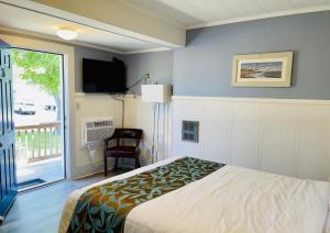 Deluxe Queen Room room in Wells Moody Motel