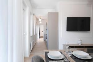 Golden Gate apartment 
