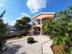 Apartment Pajo II - Jukič