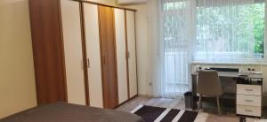 Quiet, modern apartment in the city center
